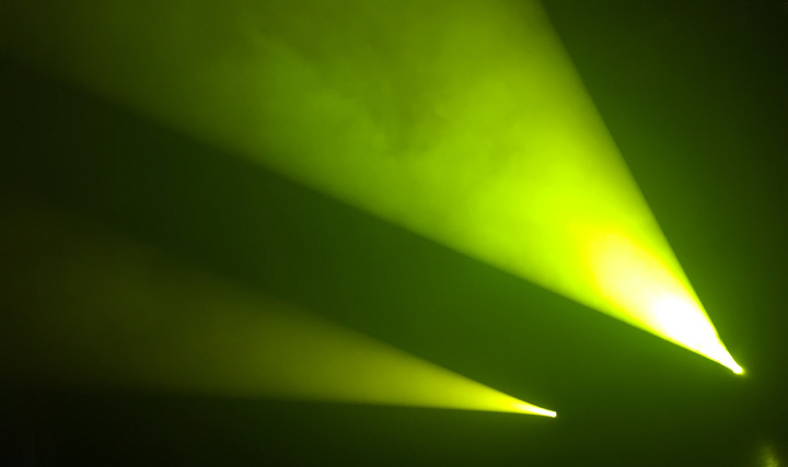Light4Me-Moving-Spot-60-LED-yellow-skos