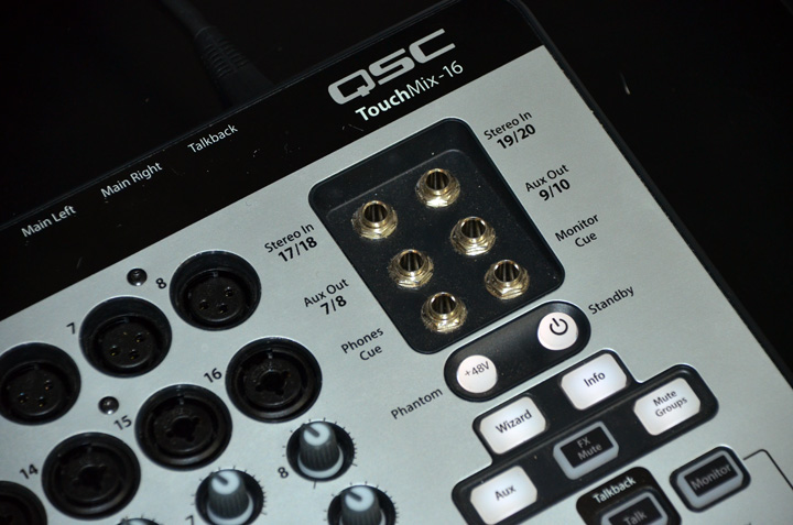 QSC-TouchMix16-panel-jacks