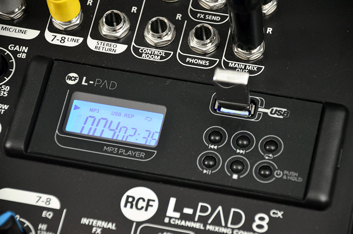 RCF-L-Pad-8CX-karty-MP3-skos