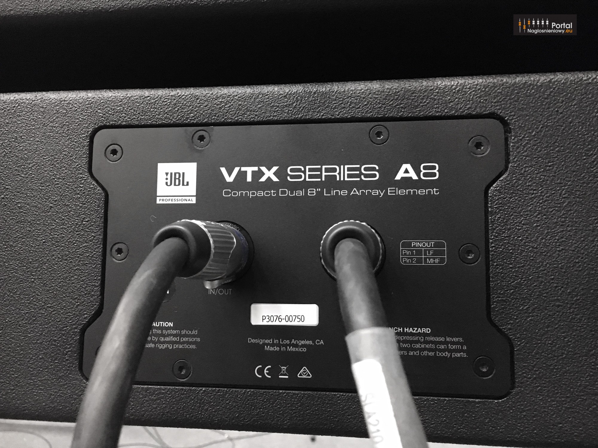 JBL VTX A8 line array module rear
