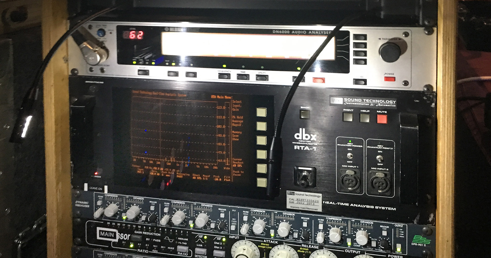 JBL VTX Lenny Krawitz Tauron Arena dbx RTA 1 Realtime Audio Analyzer BSS DPR 901 II small