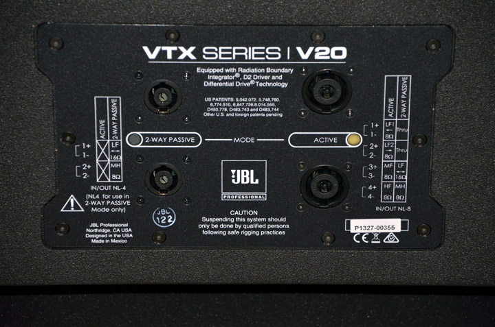 JBL VTX V20 zlacza