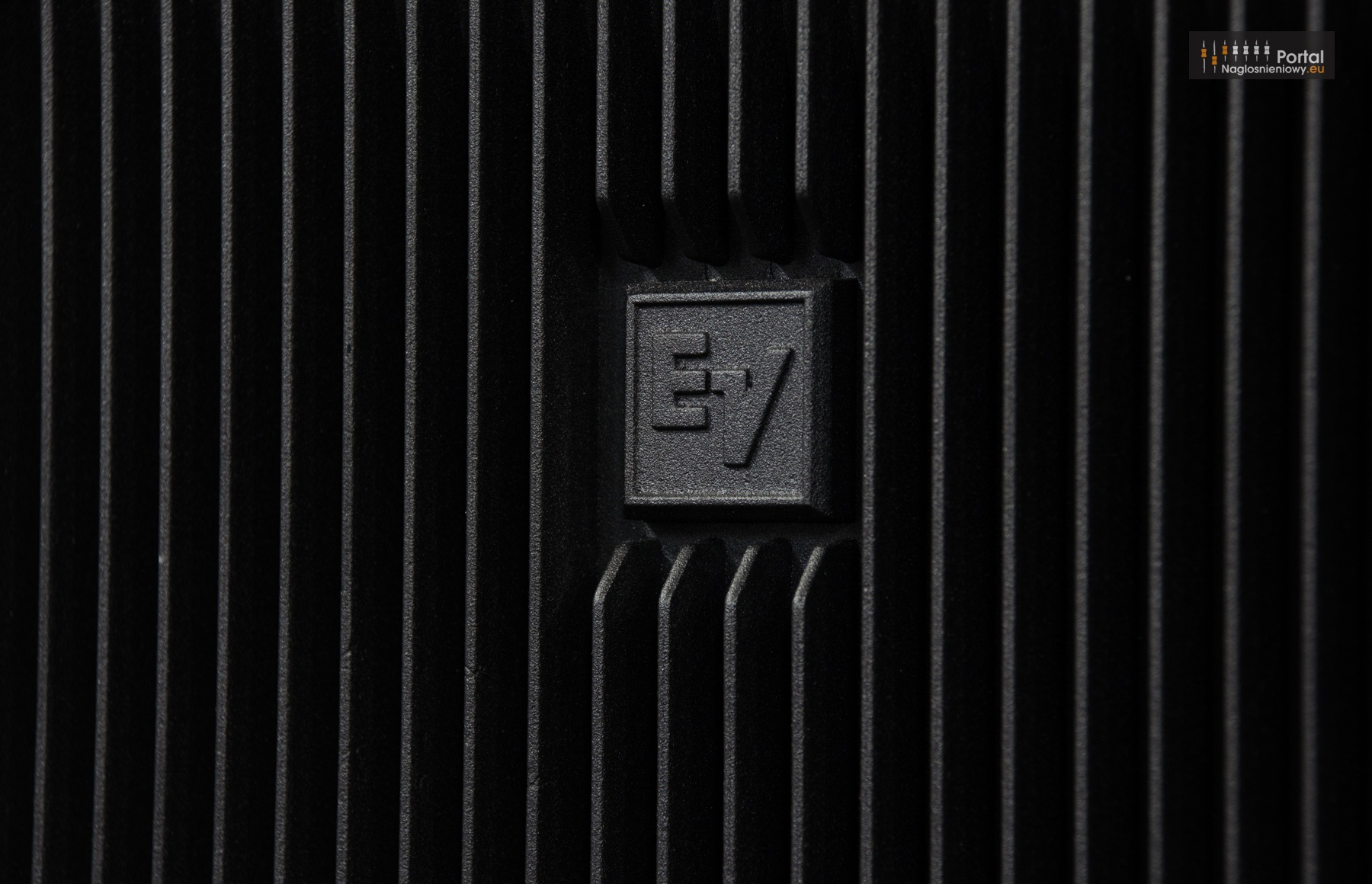 Electro Voice EVOLVE50 bass radiator logo2